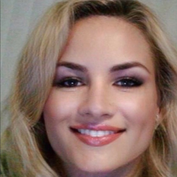 Meet your Posher, Debra - Picture 1 of 1